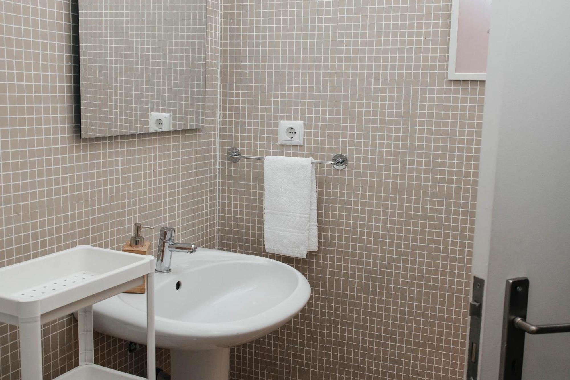 Apartamento T4 No *