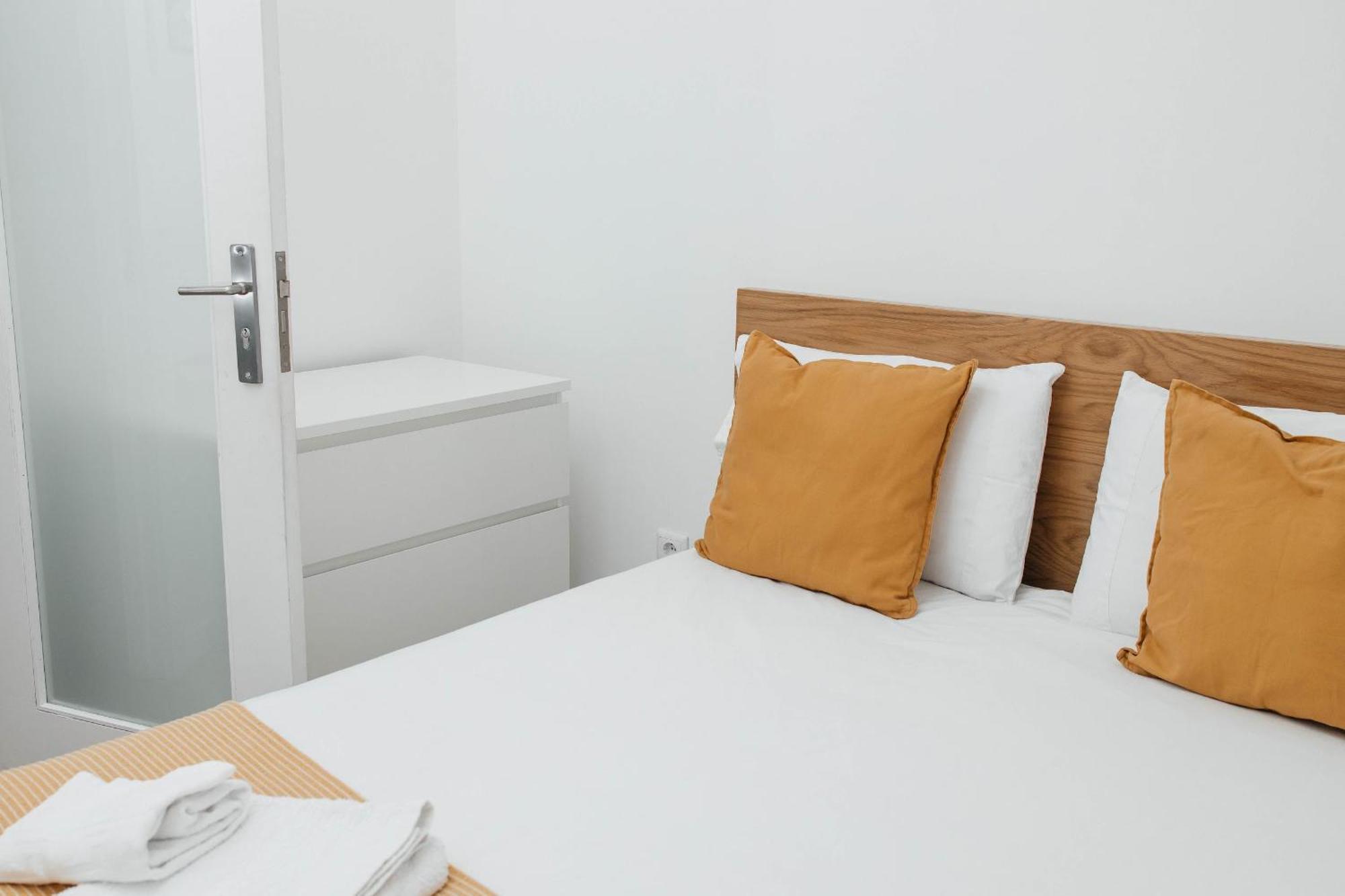 Apartamento T4 No *